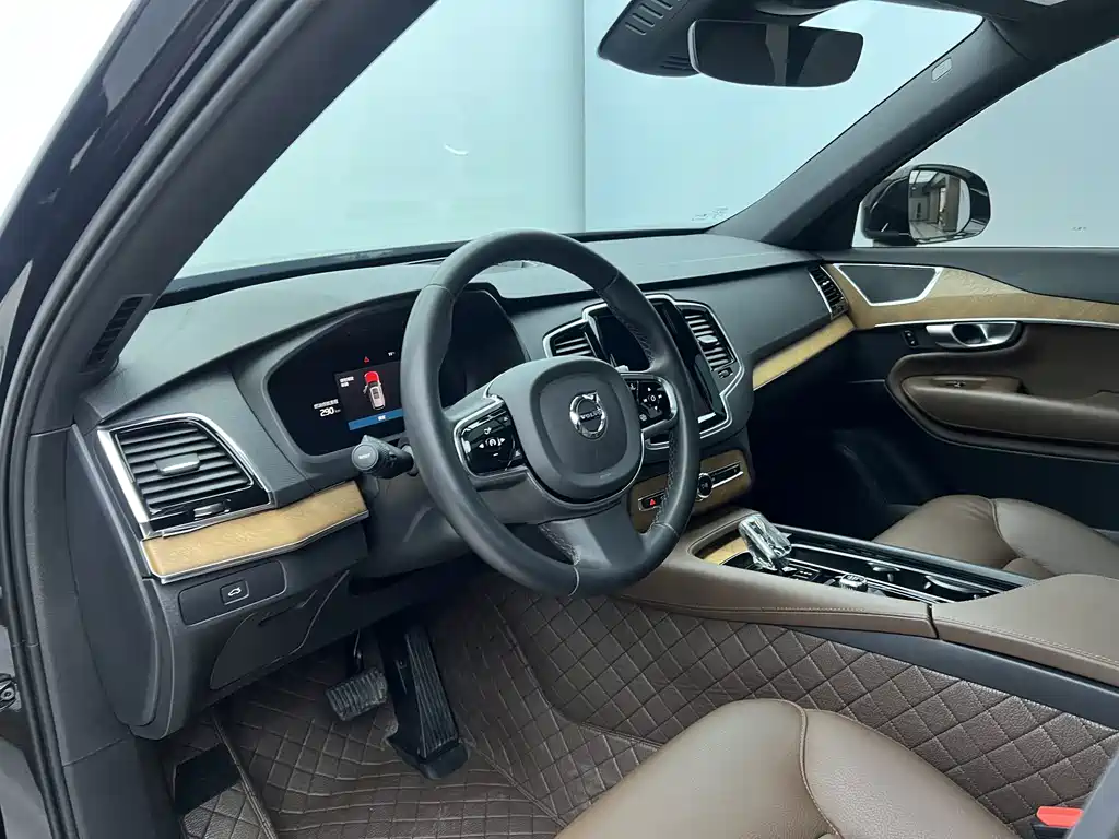 Volvo XC90 2024 B6 Zhiyi Luxury Edition 7 seats купить на сайте DeffCars