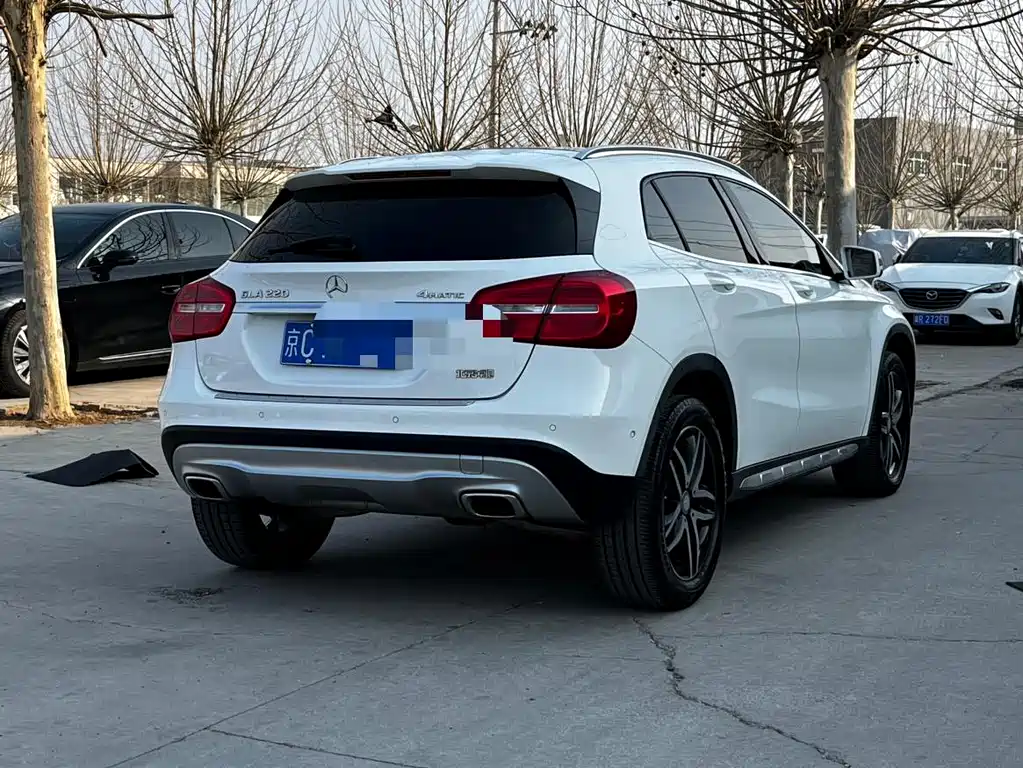 Mercedes-Benz GLA 2017 GLA 220 4MATIC Fashion Model купить на сайте DeffCars