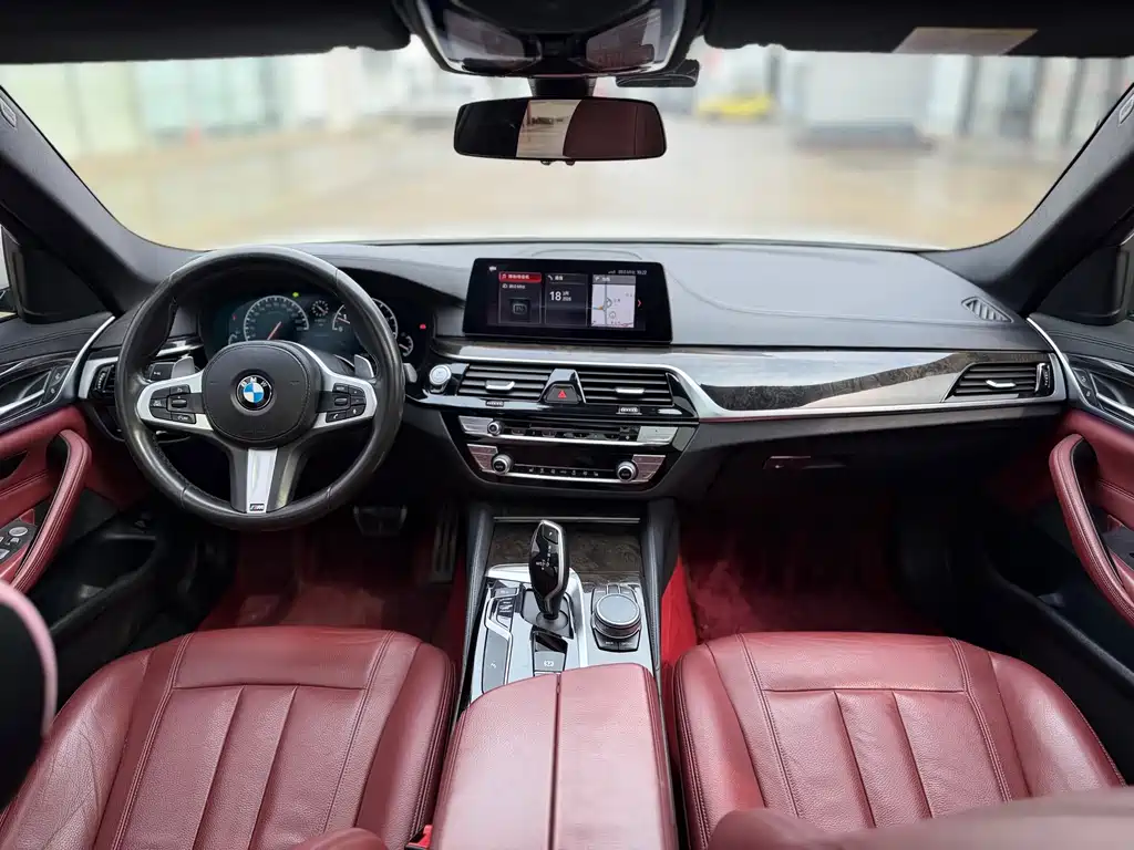 BMW 5 Series 2019 530Li Leading M Sports Package купить на сайте DeffCars