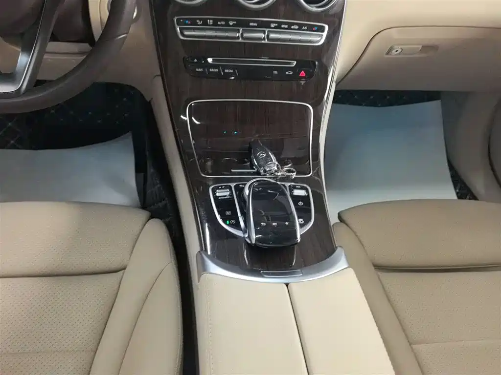 Mercedes-Benz GLC 2019 GLC 260 L 4MATIC luxury model купить на сайте DeffCars