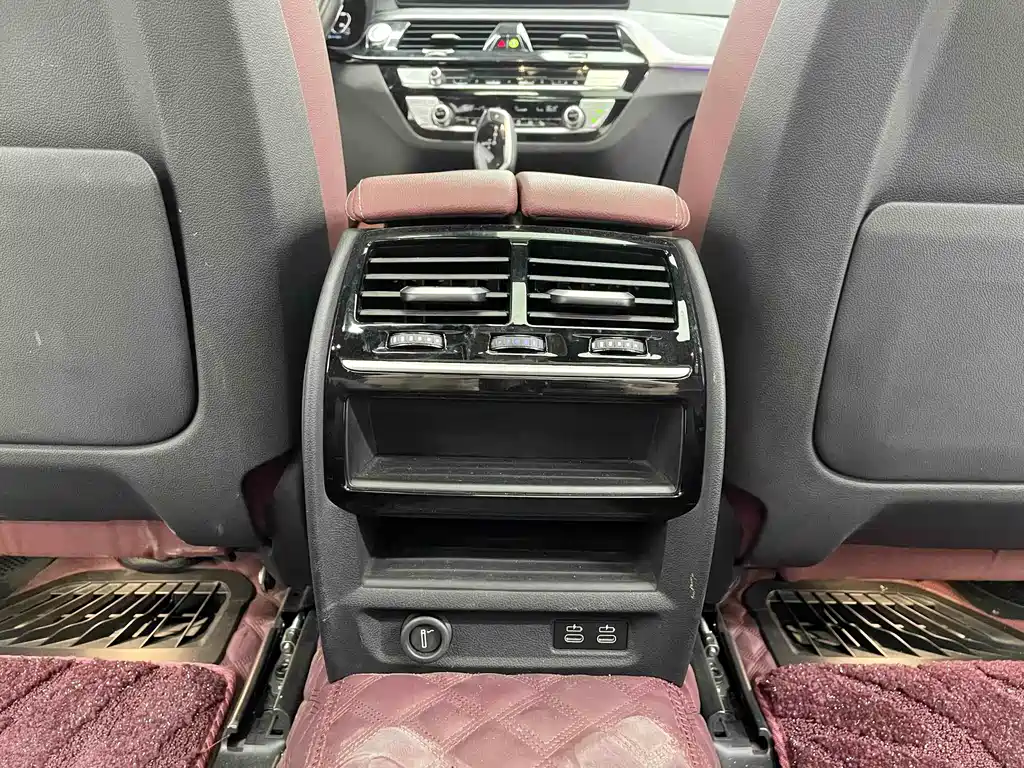 BMW 5 Series New Energy 2022 Model 2 535Le M Sports Package купить на сайте DeffCars