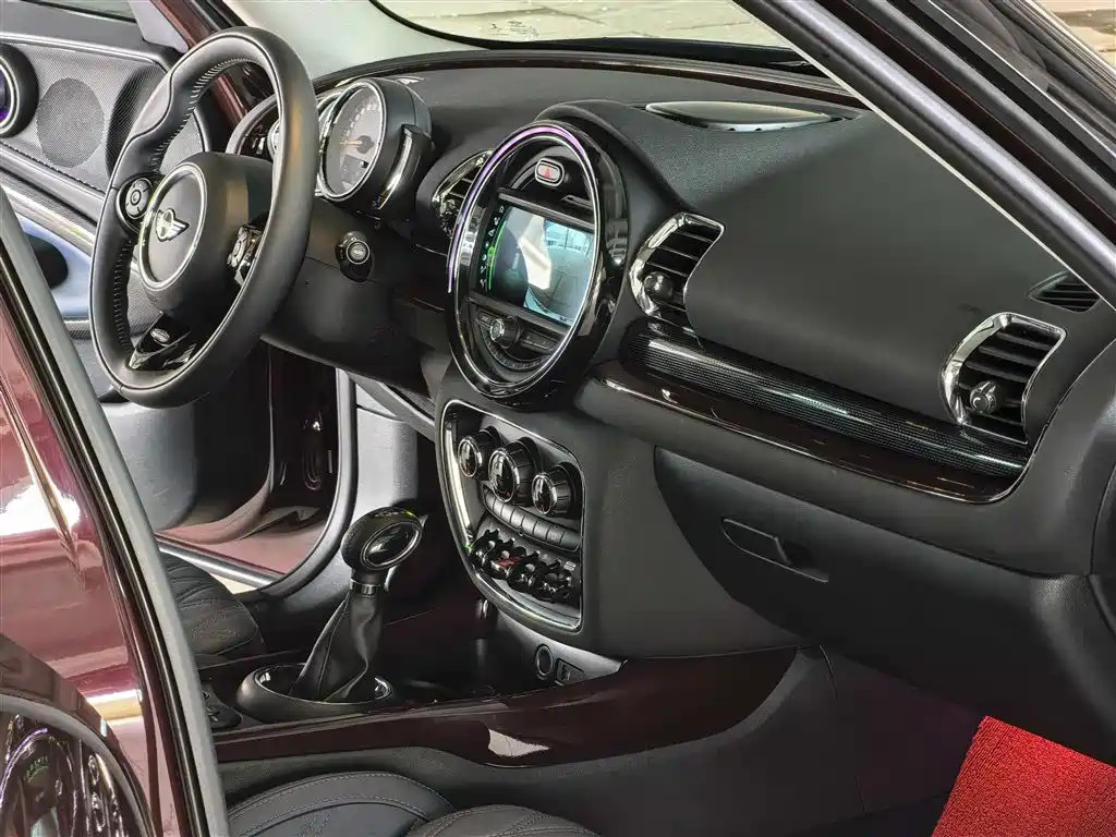 MINI CLUBMAN 2018 1.5T COOPER Artist купить на сайте DeffCars