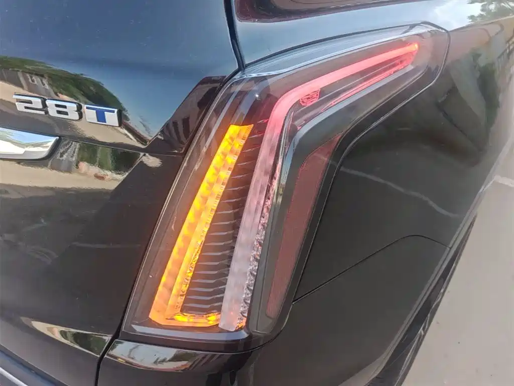 Cadillac XT5 2022 2.0T four-wheel drive luxury model (Hummingbird version) купить на сайте DeffCars