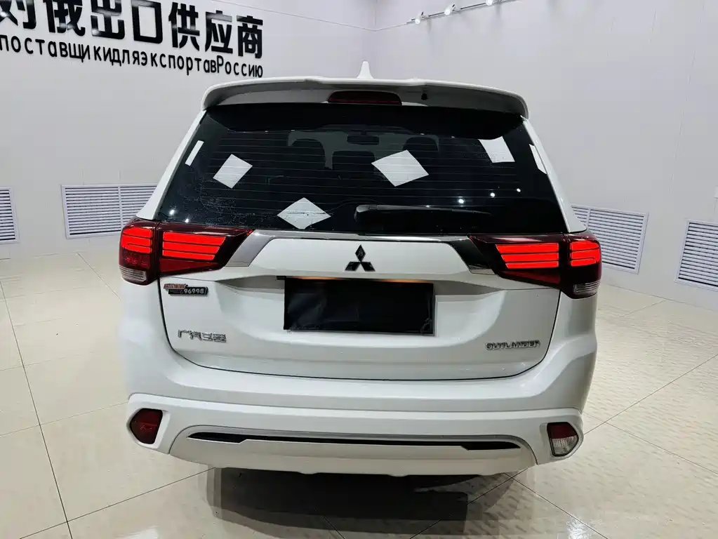 Outlander 2021 2.0L 2WD Enjoy Edition 5 seats купить на сайте DeffCars