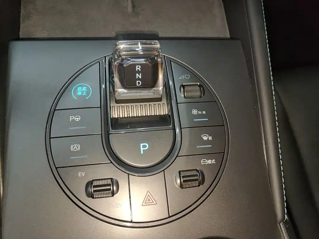 Seal 06 2025 DM-i Smart Driving Edition 120KM Exclusive Type купить на сайте DeffCars