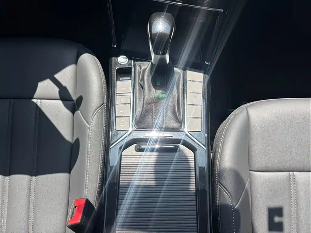 Passat Plug-in Hybrid 2022 430PHEV Hybrid Business Edition купить на сайте DeffCars