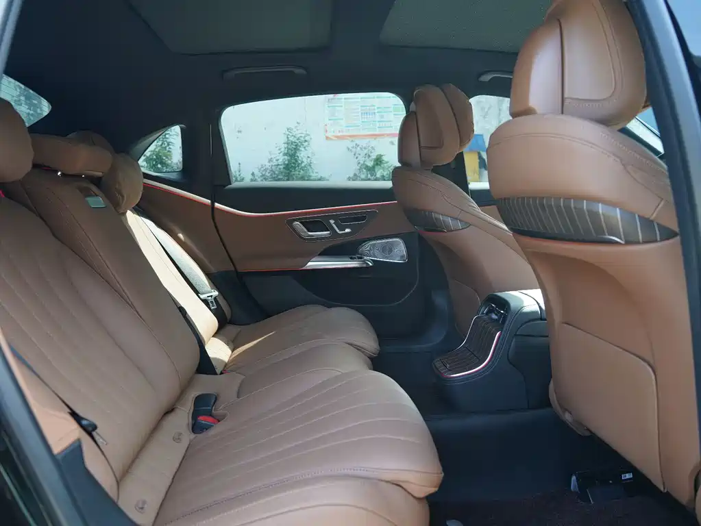 Mercedes-Benz E-Class 2024 E 300 L Luxury Model купить на сайте DeffCars