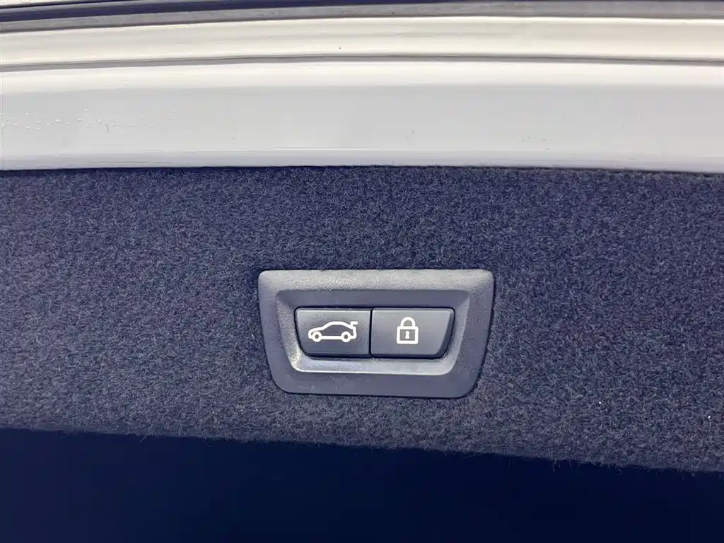 BMW 7 Series 2018 730Li Leading Excellence Package купить на сайте DeffCars