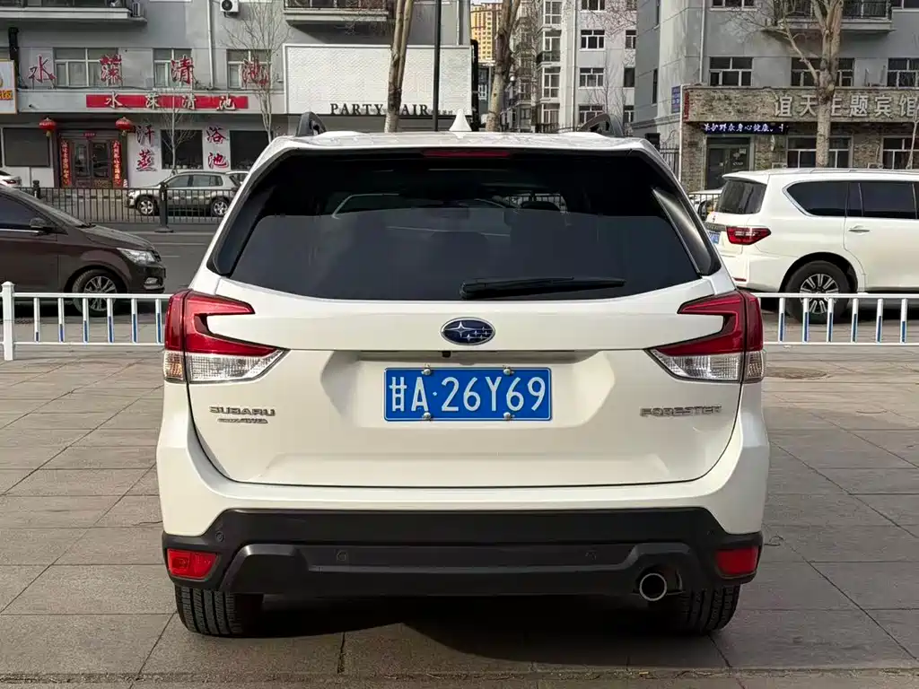 Forester 2022 2.0i AWD Deluxe Edition EyeSight купить на сайте DeffCars