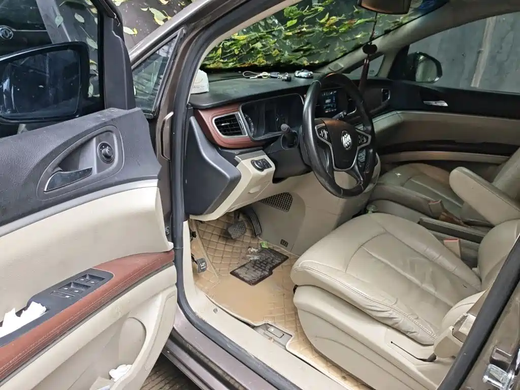 Buick GL8 2017 25S luxury model National V купить на сайте DeffCars