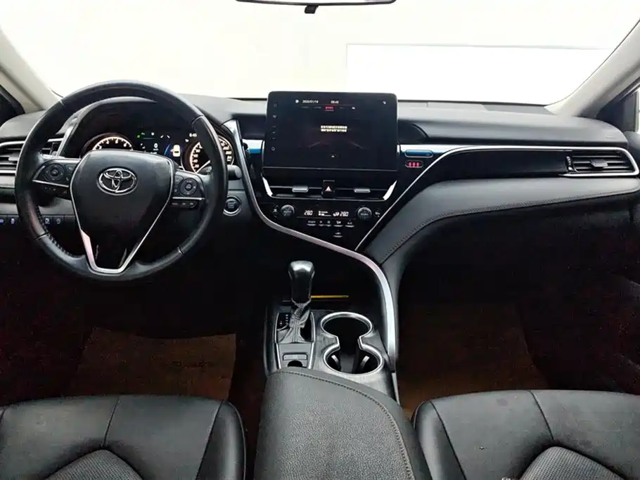 Camry 2021 2.0G Deluxe Edition купить на сайте DeffCars