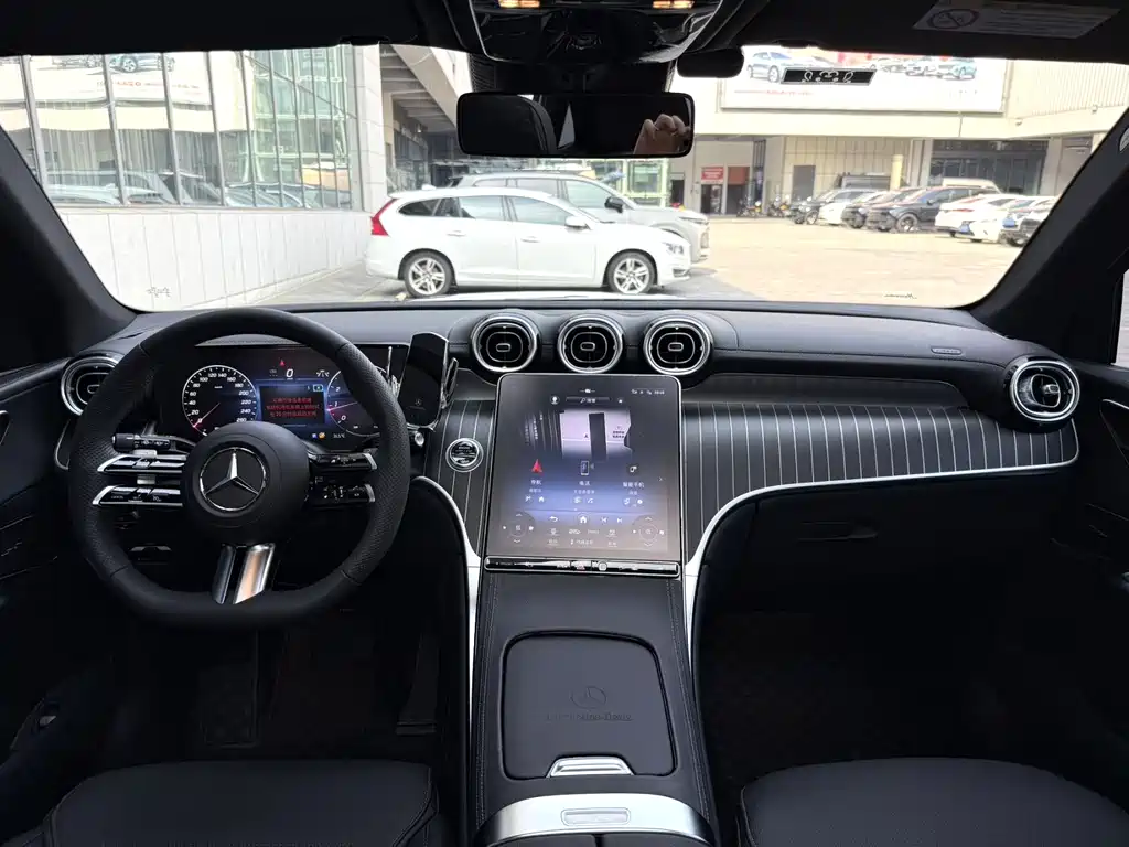 Mercedes-Benz GLC 2023 GLC 300 L 4MATIC Dynamic 5-seater купить на сайте DeffCars