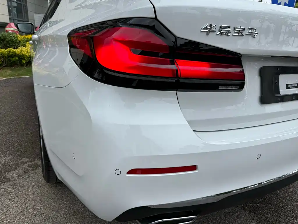 BMW 5 Series 2021 525Li Luxury Package купить на сайте DeffCars