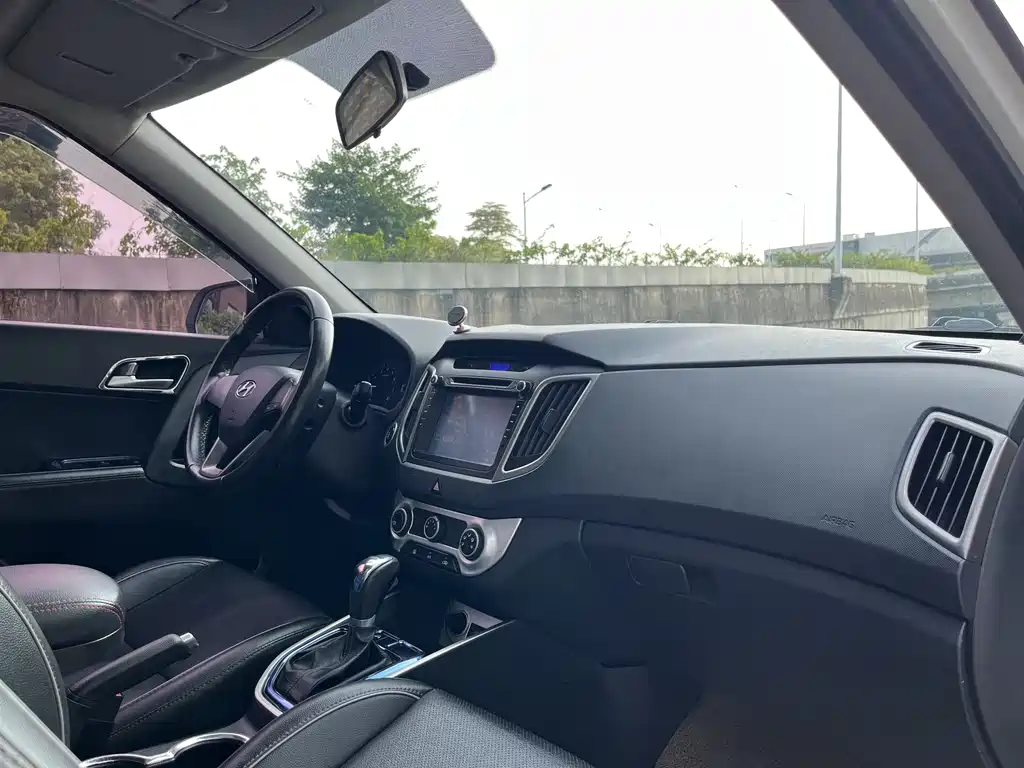 Beijing Hyundai ix25 2015 1.6L automatic two-wheel drive intelligent GLS купить на сайте DeffCars