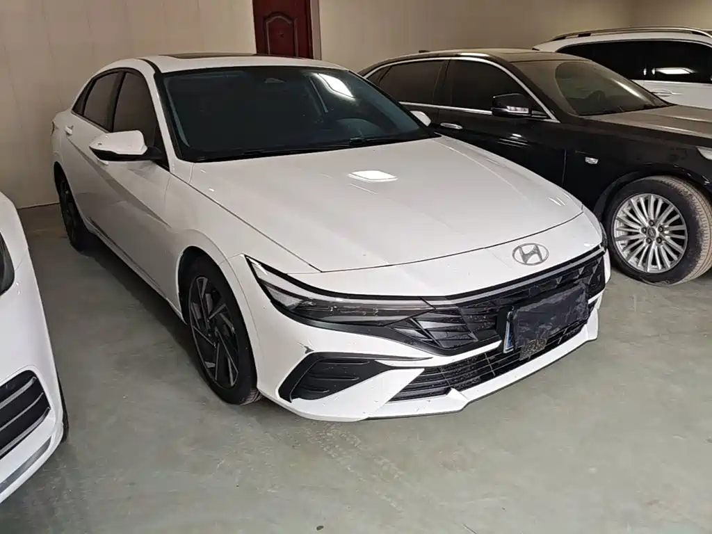 Elantra 2023 1.5L CVT LUX Premium Edition купить на сайте DeffCars
