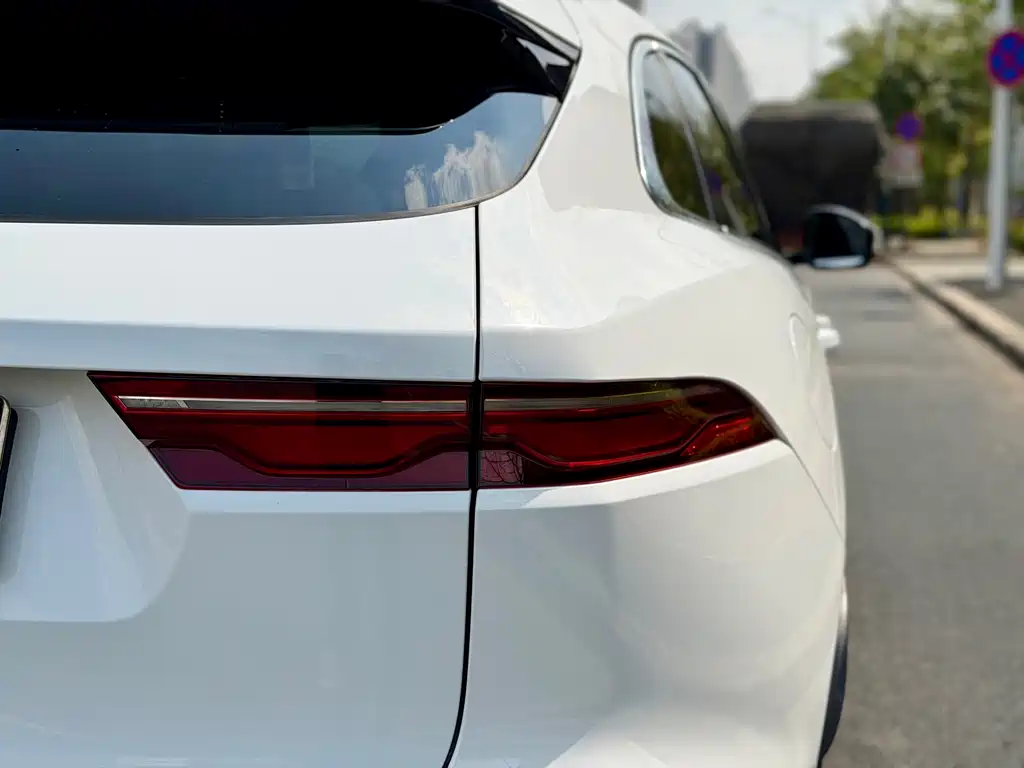 Jaguar F-PACE 2021 250PS R-Dynamic S купить на сайте DeffCars