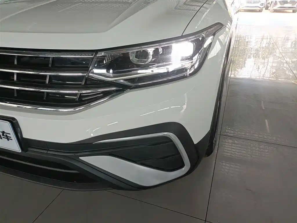 Tiguan L 2023 330TSI automatic two-wheel drive comfort version купить на сайте DeffCars