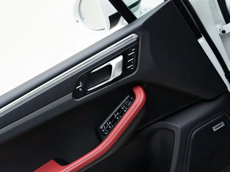 Macan 2022 Macan 2.0T купить на сайте DeffCars
