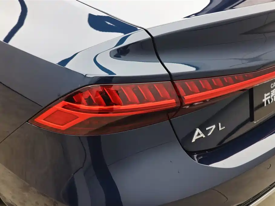 Audi A7L 2024 45TFSI S-line Dream Building Liquid Crystal Package купить на сайте DeffCars