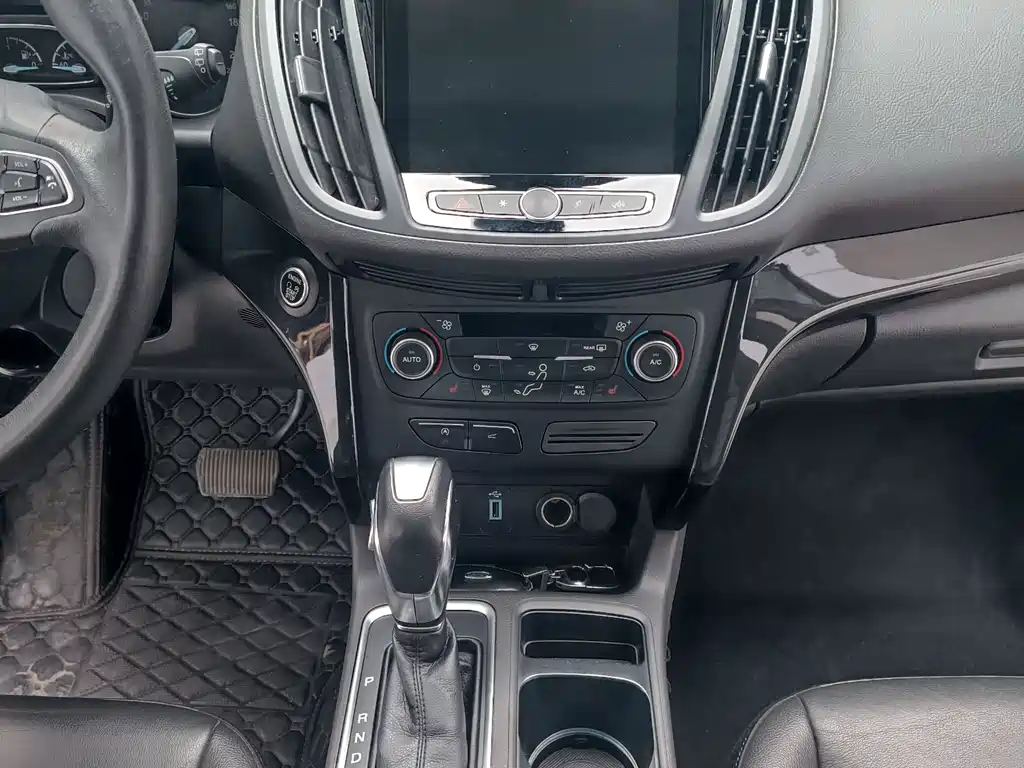 Escape 2019 EcoBoost 245 four-wheel drive luxury wing type National VI купить на сайте DeffCars