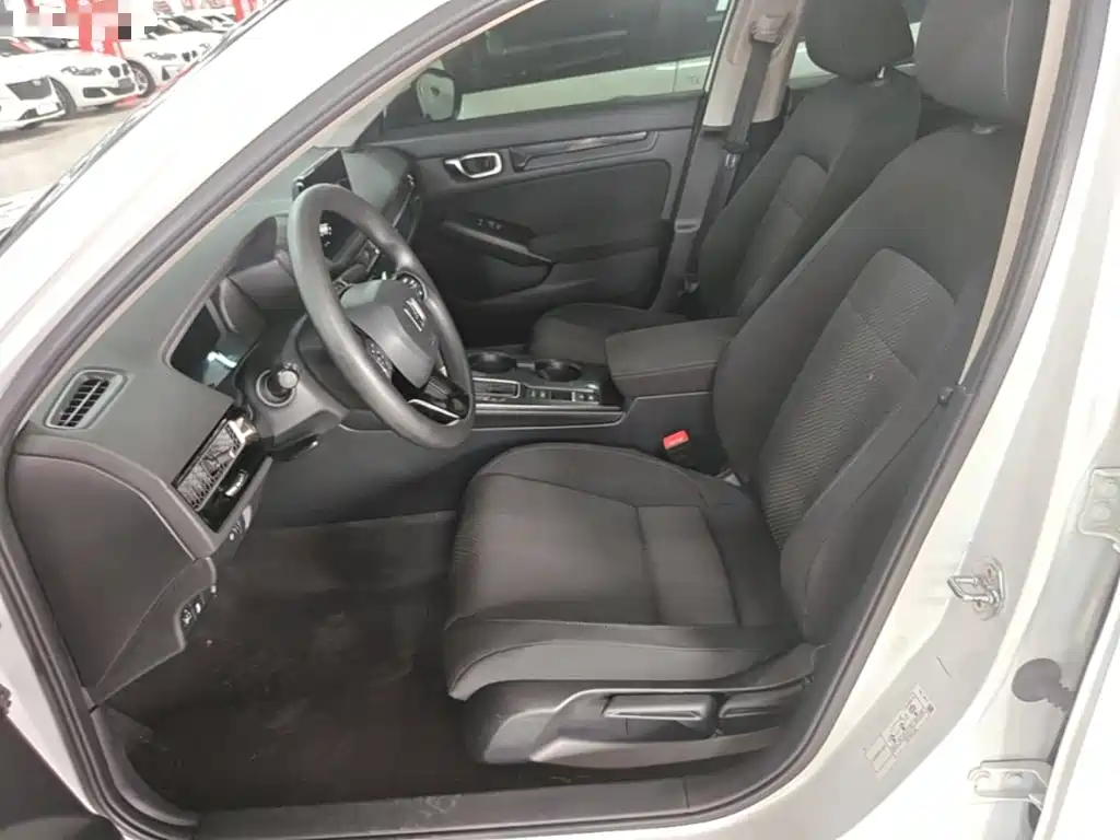 Model 2023 240TURBO CVT Leading Edition купить на сайте DeffCars