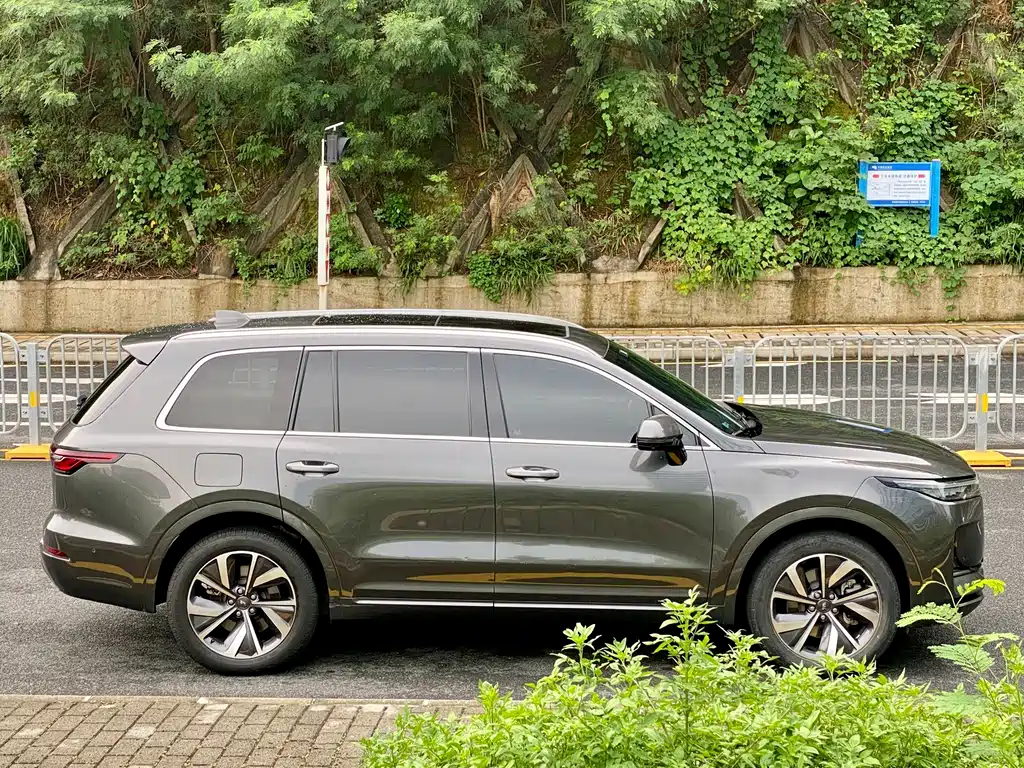 Ideal ONE 2021 extended range 6-seater version купить на сайте DeffCars