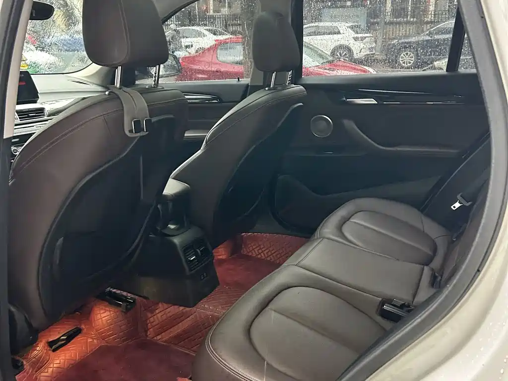 BMW X1 2022 sDrive25Li Leading Model купить на сайте DeffCars