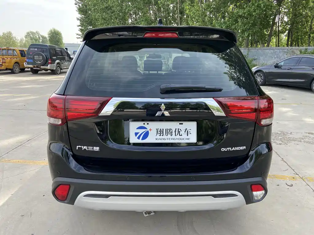 Outlander 2020 2.0L 2WD Enjoy Edition 7 seats купить на сайте DeffCars