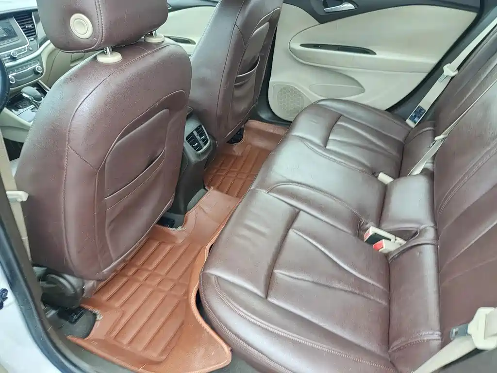 Weilan 2015 Sedan 15S Automatic Enterprising купить на сайте DeffCars