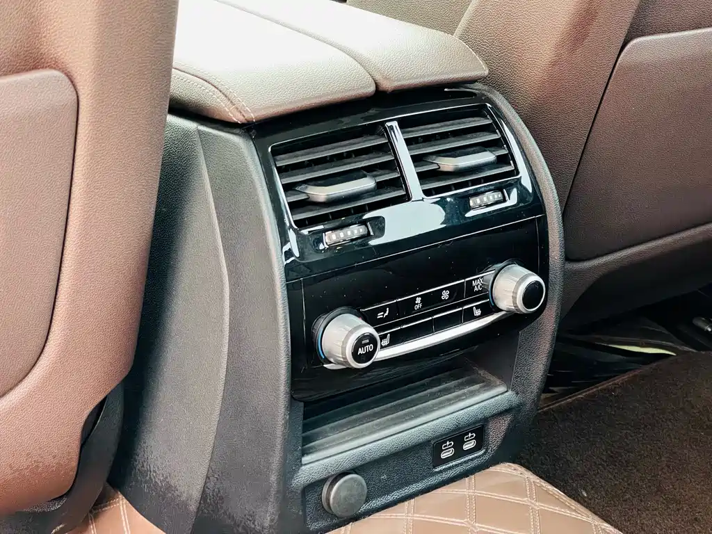 BMW 5 Series New Energy 2021 535Le Luxury Package купить на сайте DeffCars