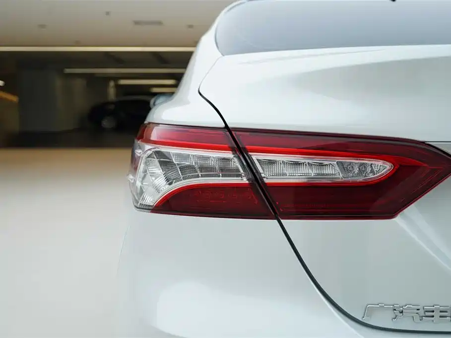 Camry 2023 2.5G Deluxe Edition купить на сайте DeffCars