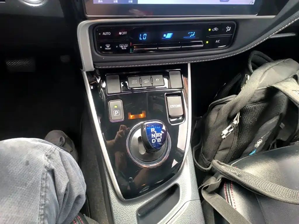 Corolla Dual Engine E+ 2019 1.8L E-CVT leading version купить на сайте DeffCars