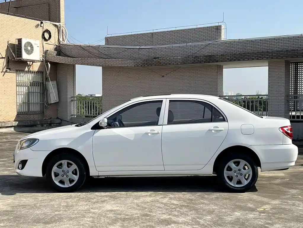 Corolla 2013 1.6L automatic luxury version купить на сайте DeffCars