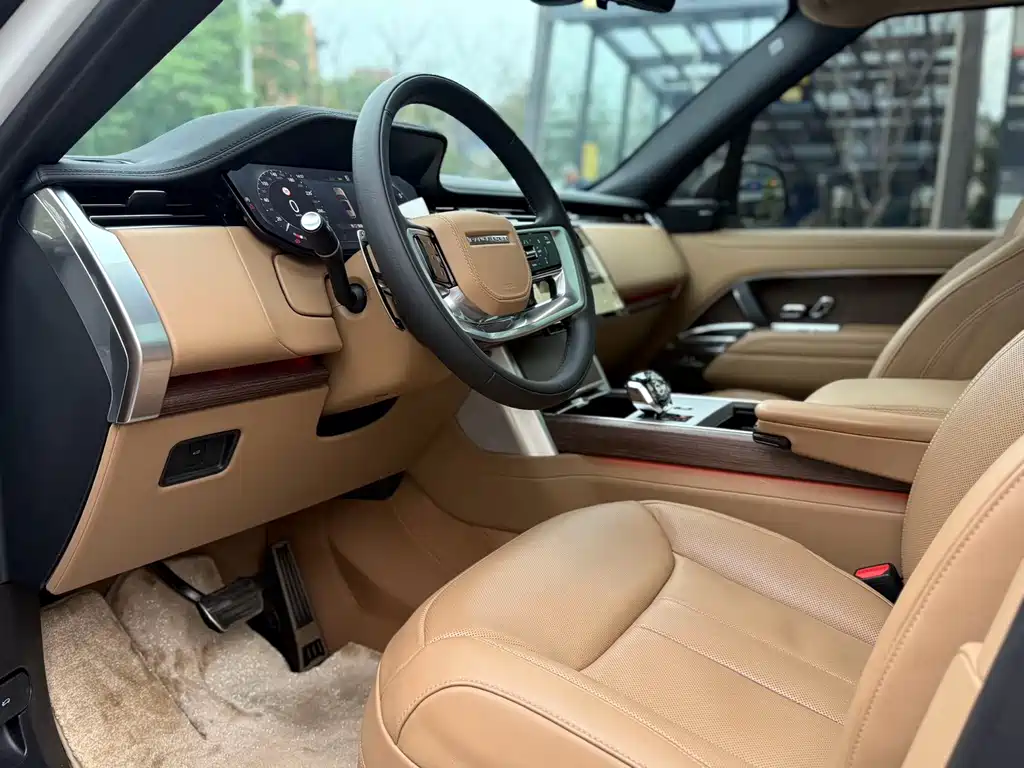Range Rover 2023 3.0 L6 400PS Seven-seater Extended Edition купить на сайте DeffCars