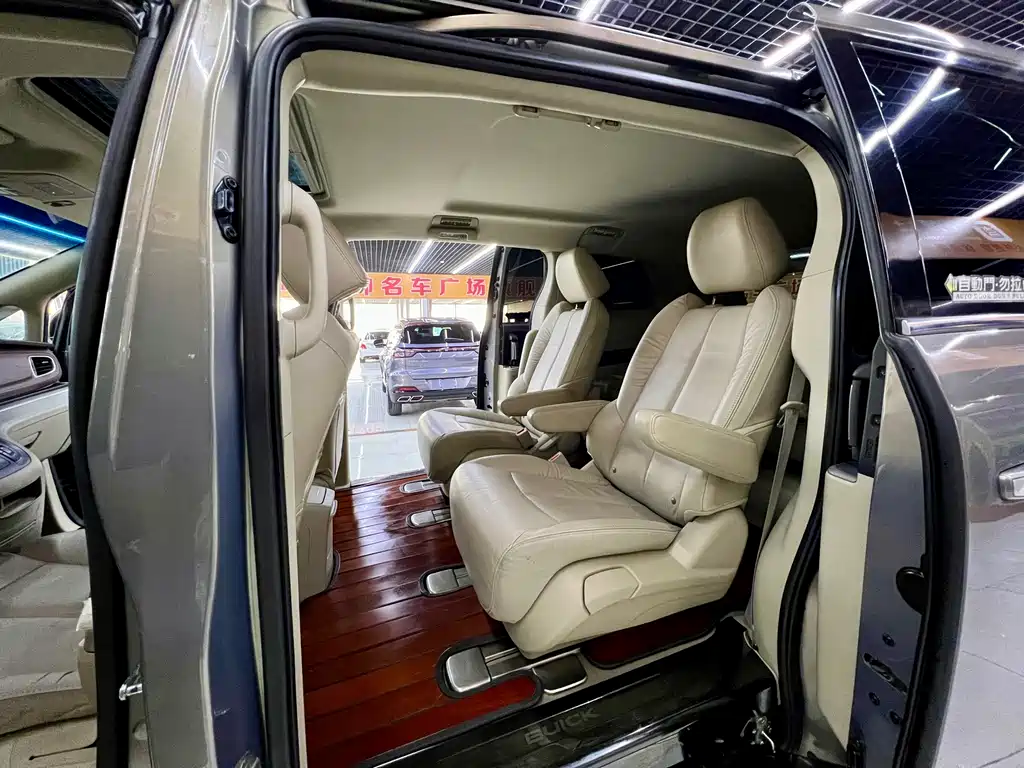 Buick GL8 2017 25S luxury model National V купить на сайте DeffCars