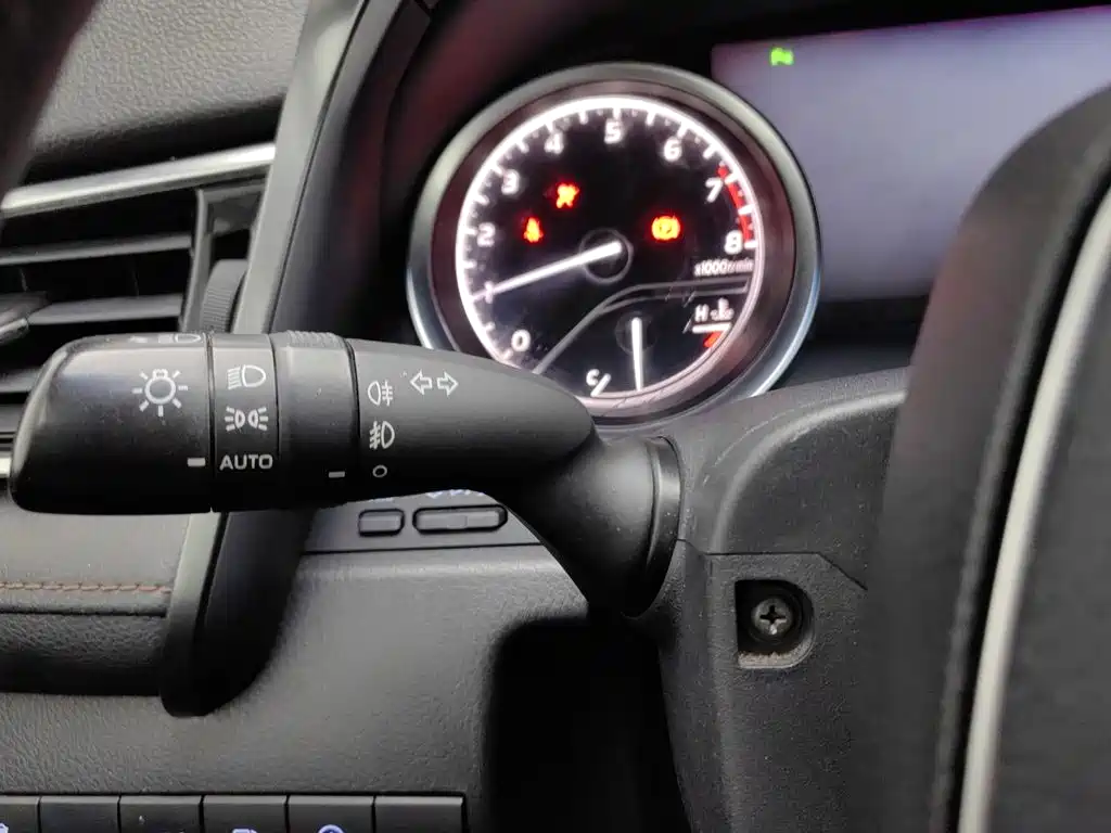 Camry 2018 2.0G Deluxe Edition купить на сайте DeffCars
