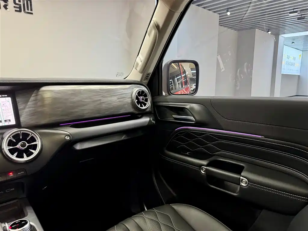 Tank 300 2024 2.0T Challenger купить на сайте DeffCars
