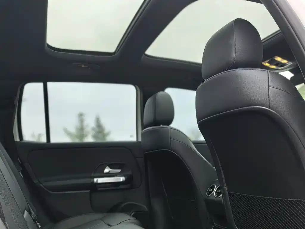 Mercedes-Benz GLB 2024 facelift GLB 200 dynamic version купить на сайте DeffCars