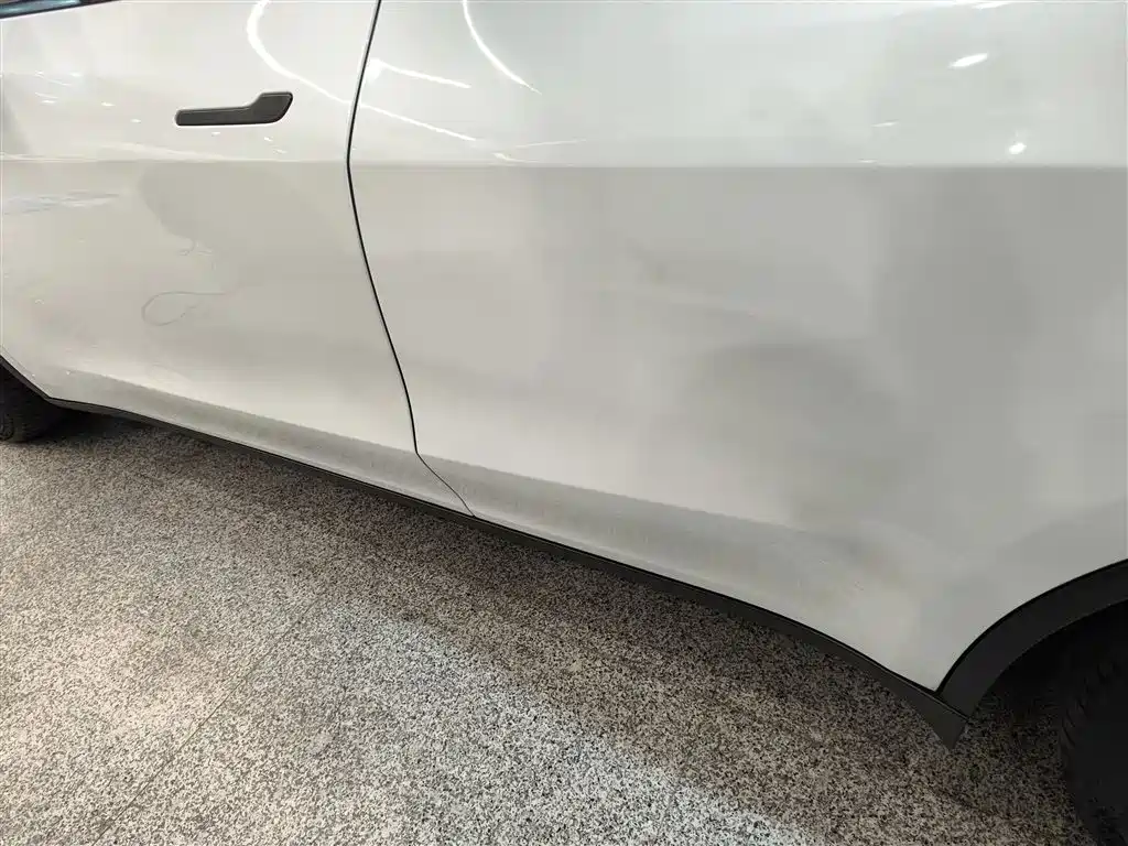 Model Y 2025 rear-wheel drive version купить на сайте DeffCars