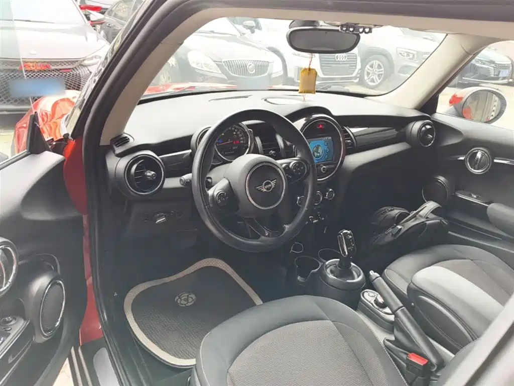 MINI 2018 1.5T ONE PLUS купить на сайте DeffCars