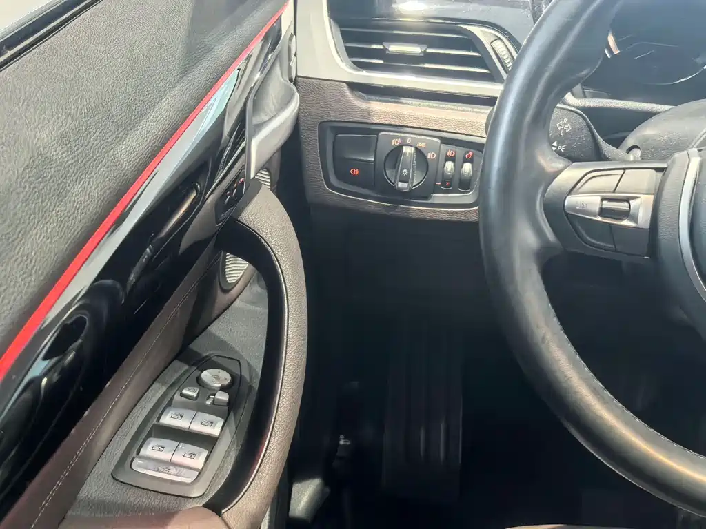 BMW X1 2022 sDrive20Li Exclusive Model купить на сайте DeffCars