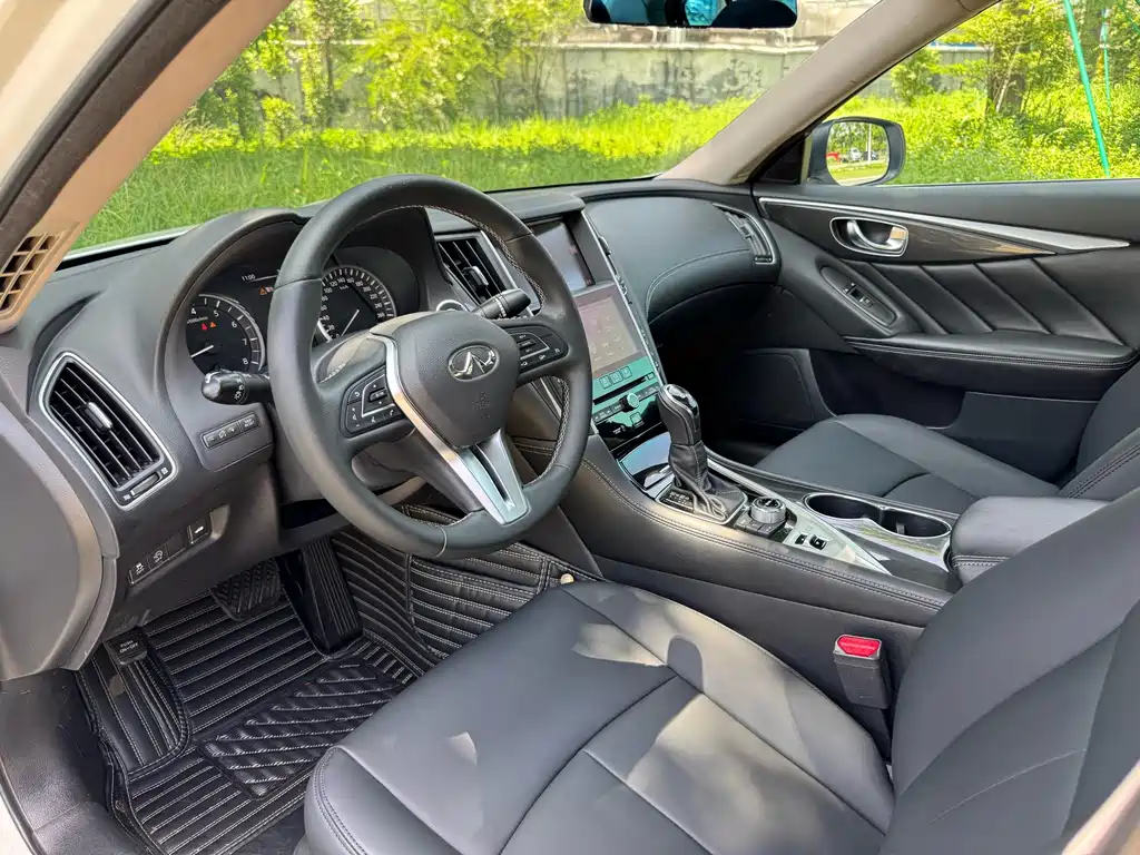 Infinity Q50L 2018 2.0T Comfort Edition China V купить на сайте DeffCars