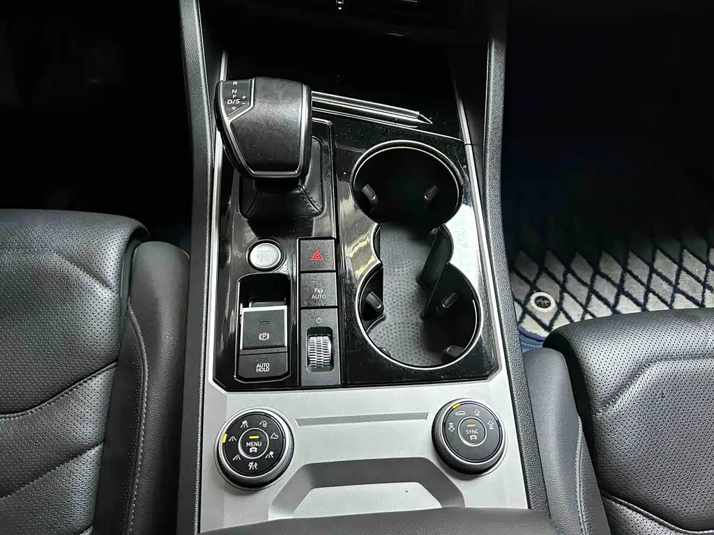 Touareg 2021 3.0TSI Ruixiang Edition Classic Sports Package купить на сайте DeffCars