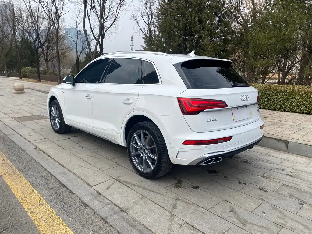 Audi Q5L 2022 45T luxury and dynamic model купить на сайте DeffCars