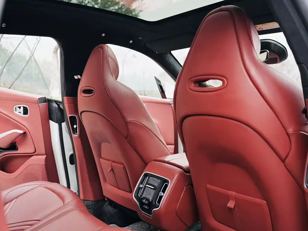 Aston Martin DBX 2022 3.0T STRAIGHT-SIX купить на сайте DeffCars