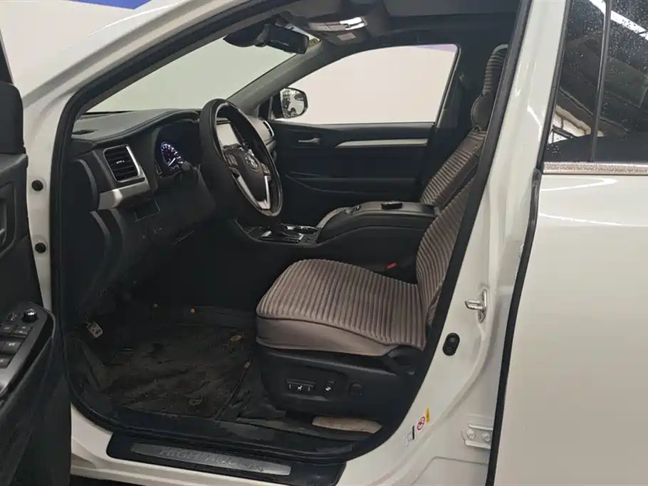 Highlander 2018 2.0T four-wheel drive luxury version, 7 seats, National VI купить на сайте DeffCars