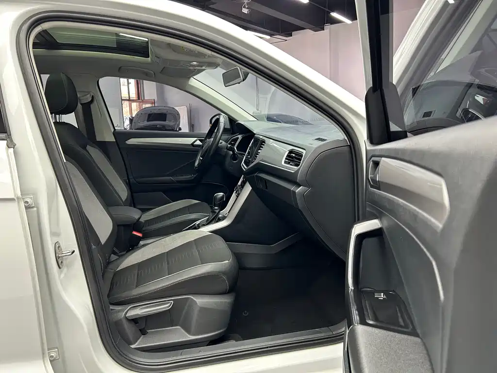 T-ROC 2022 model 280TSI DSG two-wheel drive elite PLUS купить на сайте DeffCars