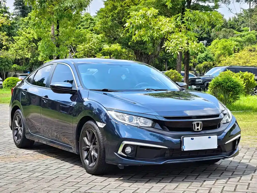 Civic 2019 220TURBO CVT Dynamic Edition National V купить на сайте DeffCars