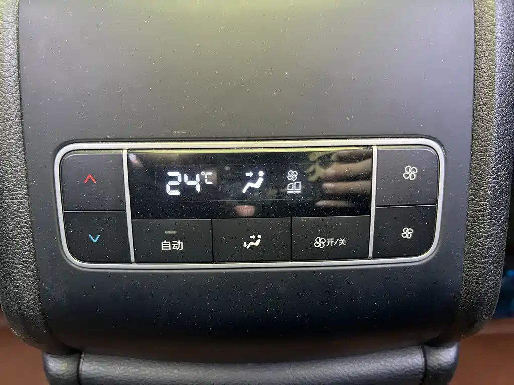 Tang 2018 2.0T automatic intelligent connected premium type 7 seats National V купить на сайте DeffCars