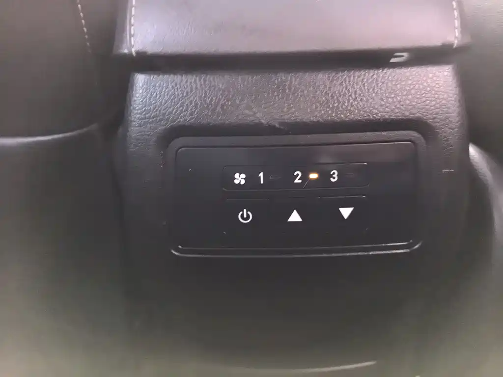 Fengguang 580 2017 1.5T manual luxury model купить на сайте DeffCars